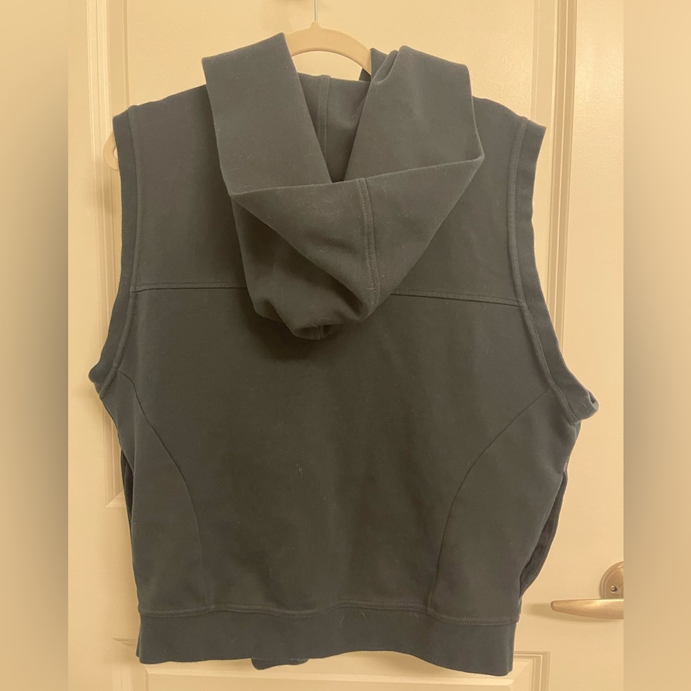 Black Nike Athleisure Vest - Picture 4 of 4